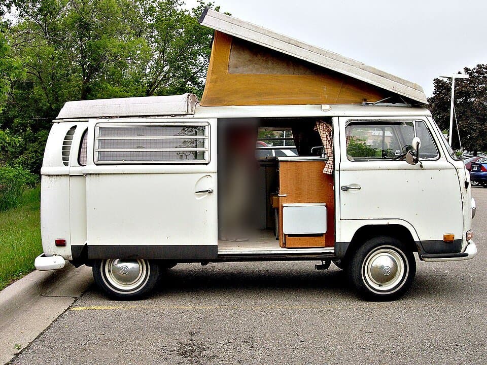 1973 Volkswagen T2 Camper Van / Bus