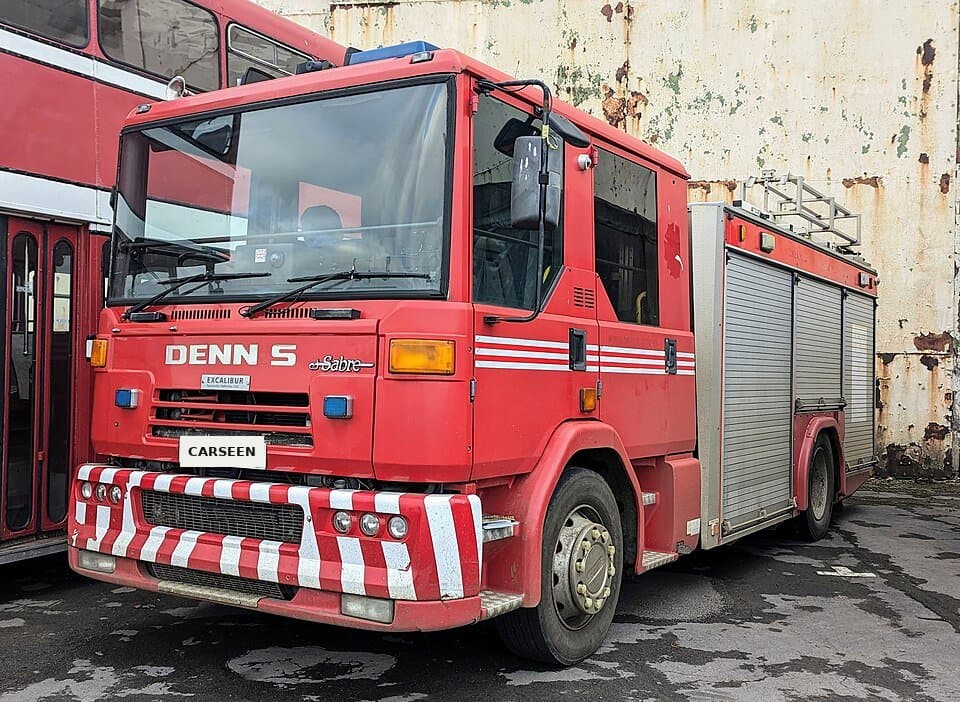 2001 Dennis Sabre