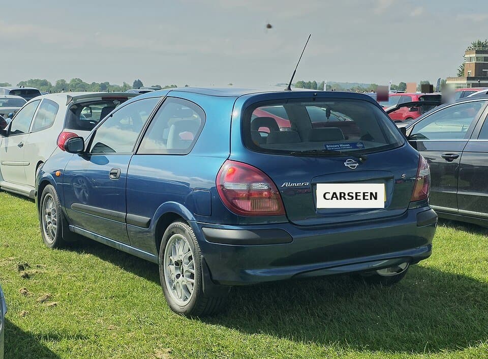 2000 Nissan Almera