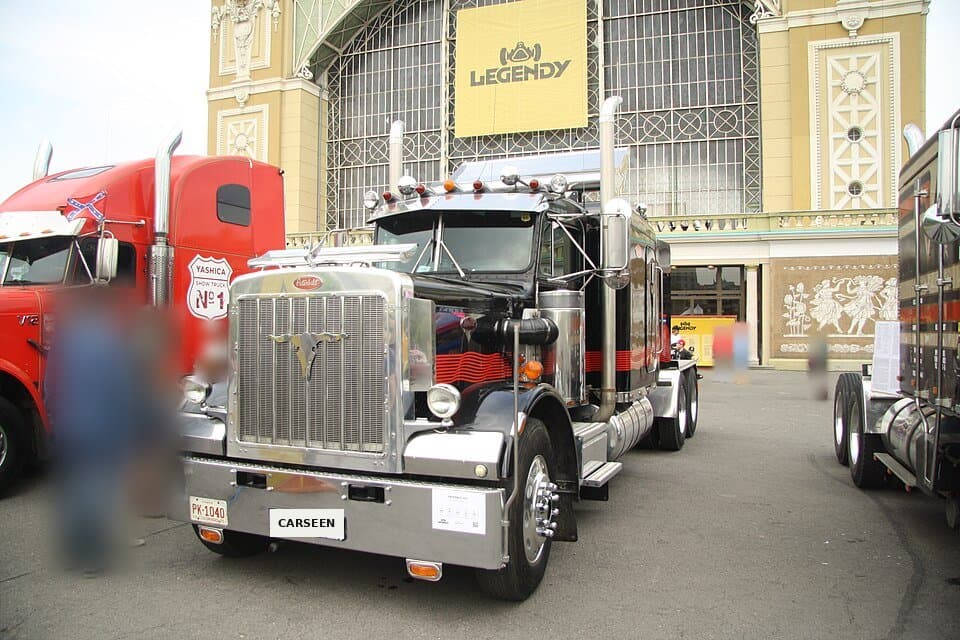 1984 Peterbilt 359