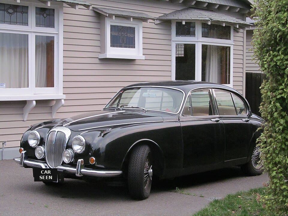 1968 Daimler 250 V8
