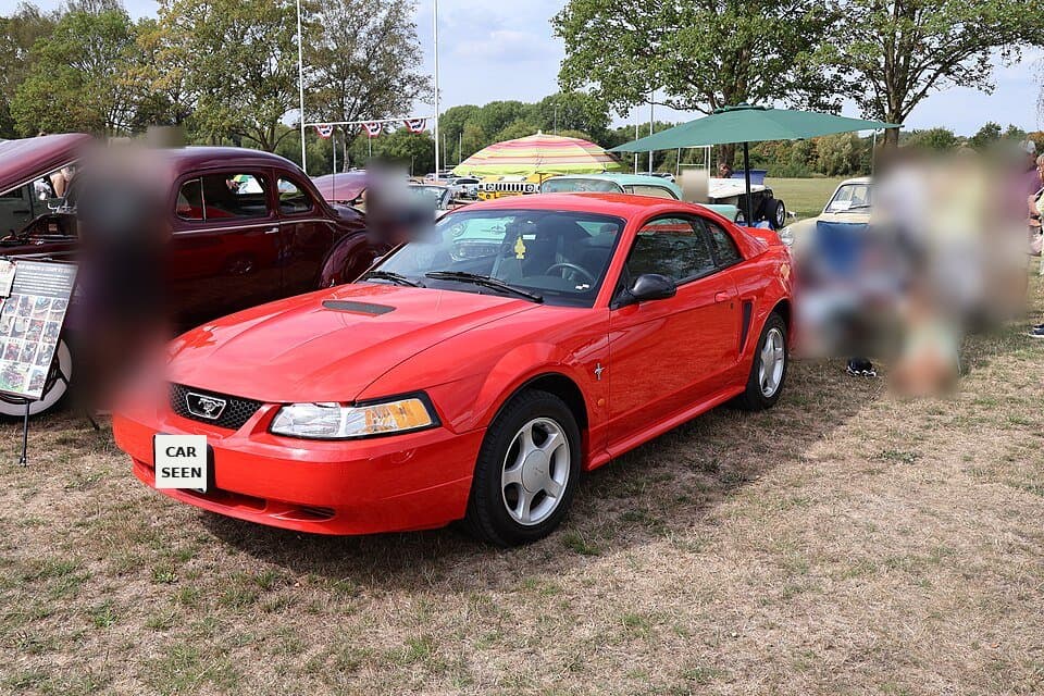 2000 Ford Mustang