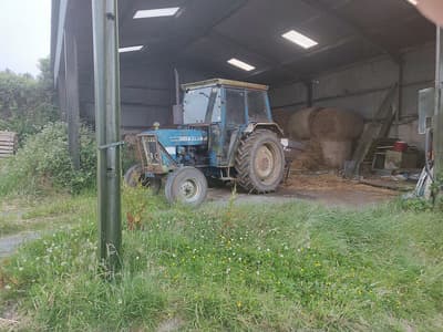 Ford 4600 tractor