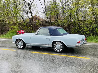 1970 Mercedes-Benz 230