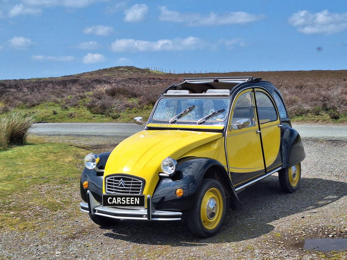 1983 Citroën 2CV Charleston in yellow and black
