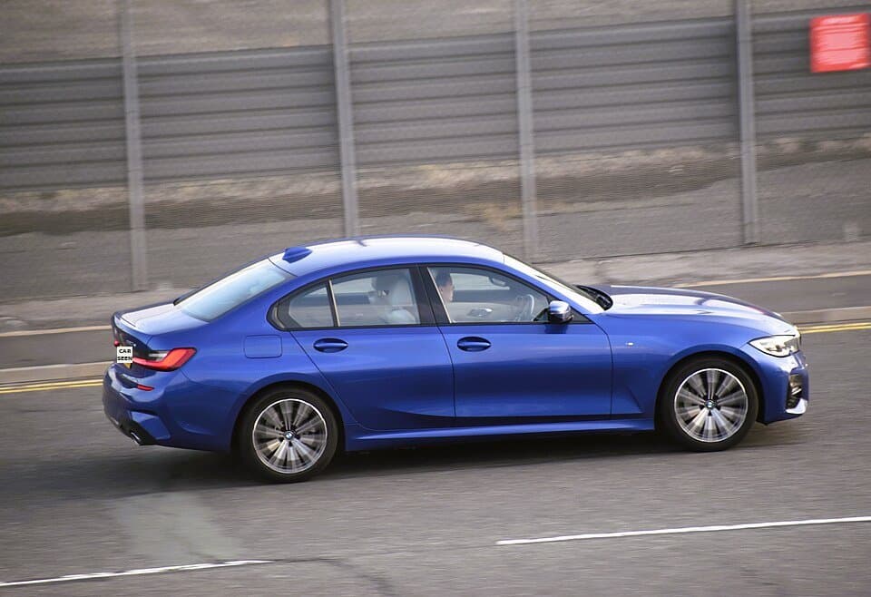 2019 BMW 330