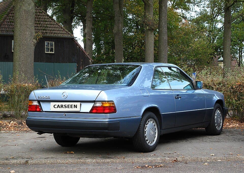 1990 Mercedes-Benz C124