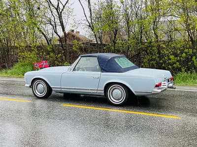 1970 Mercedes-Benz 230