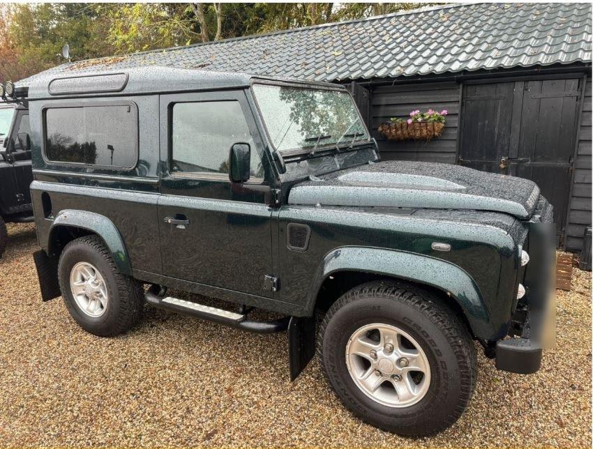 2015 Land Rover Defender 90 photo 4
