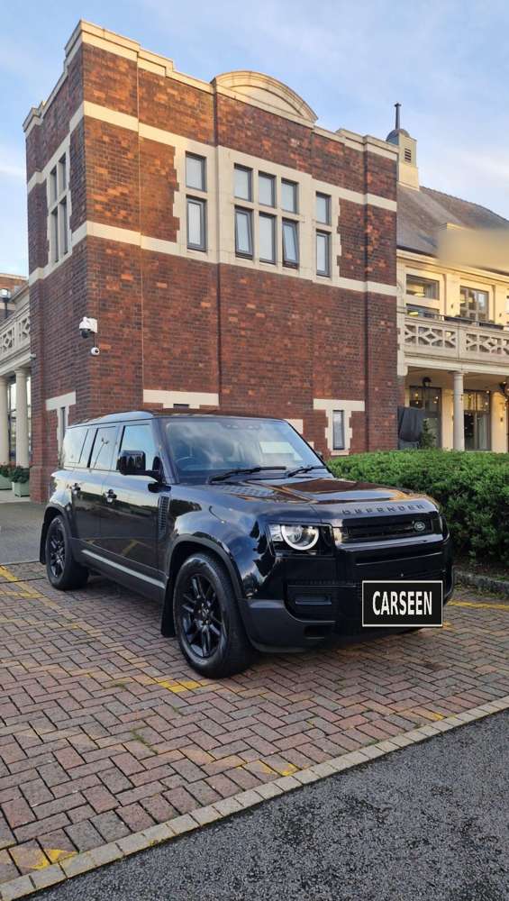 2020 Land Rover Defender 110 in black